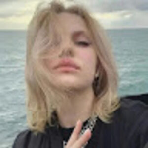 Meet your Posher, Isabella